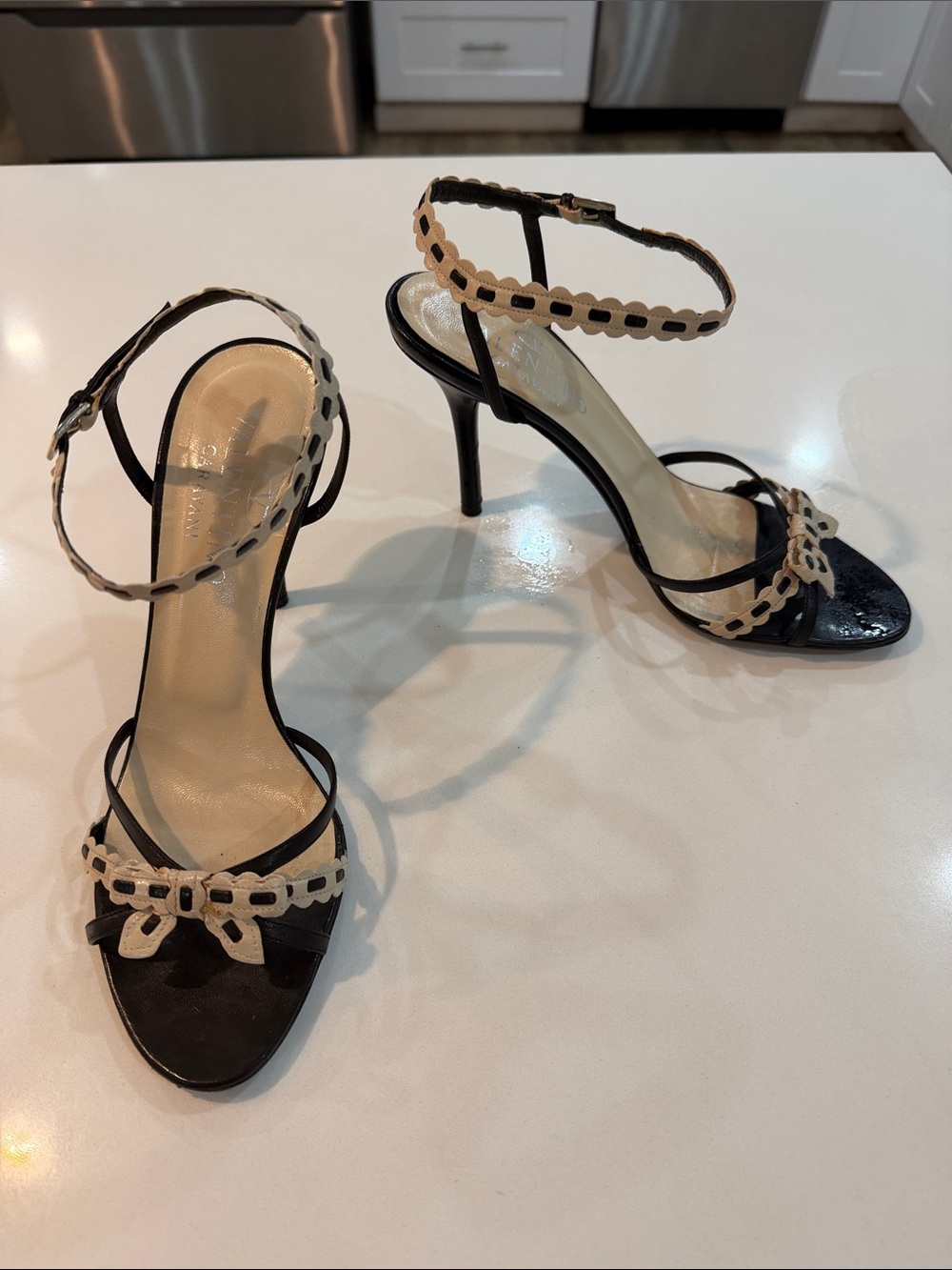 Valentino Garavani Black and Beige Scallop Ankle-Strap Stilettos 👠 vintage